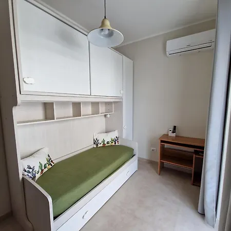 Noemi * Фолиньо