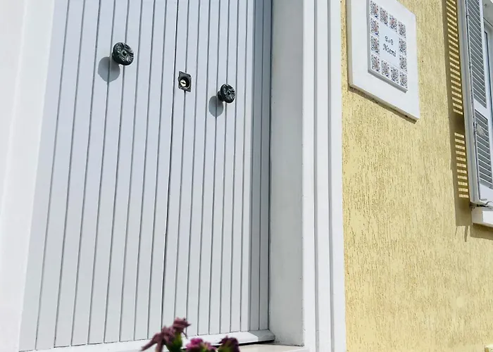 Noemi Bed and Breakfast *