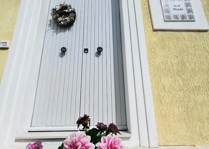 Noemi فندق مبيت وإفطار